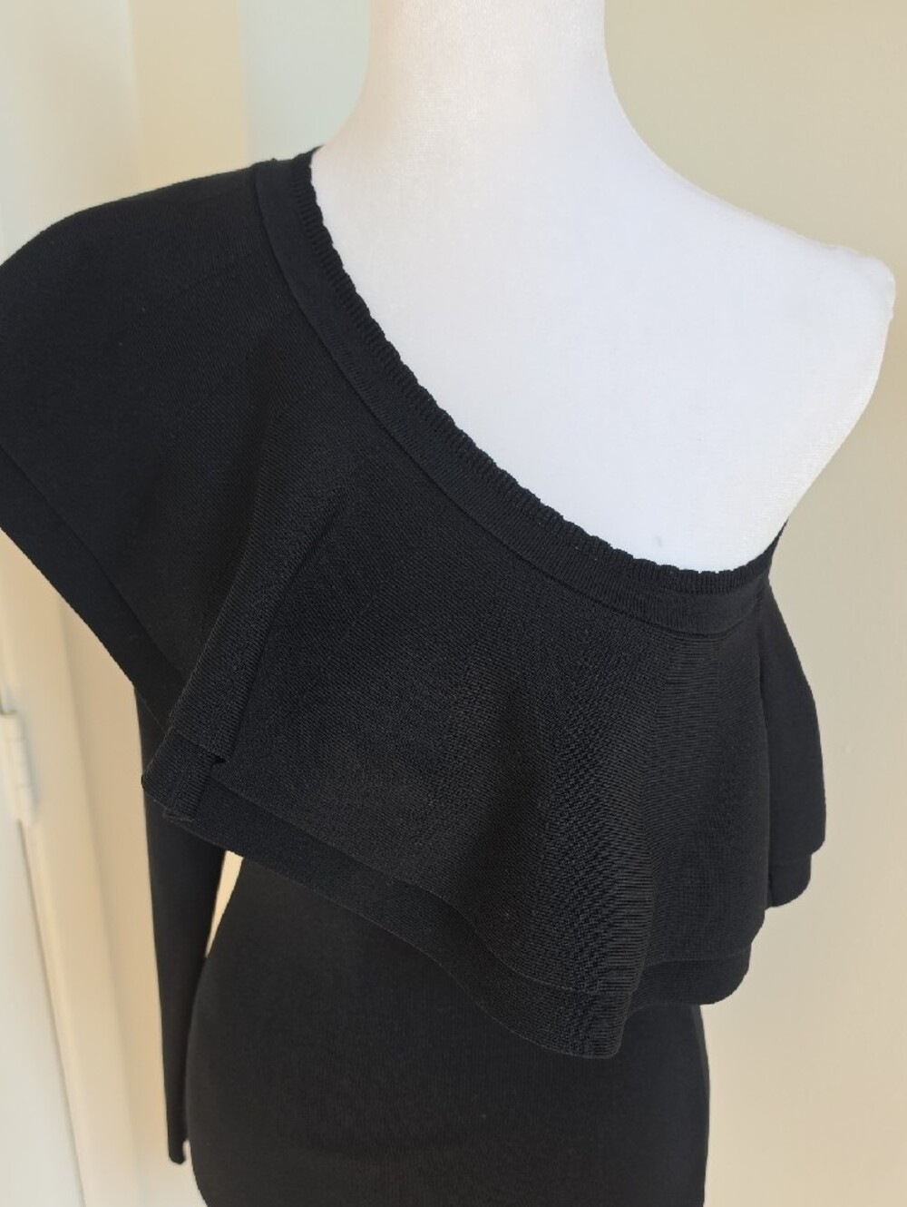 Endless ROSE One-Shoulder Black Ruffle Bodycon Dress - Picture 3 of 5